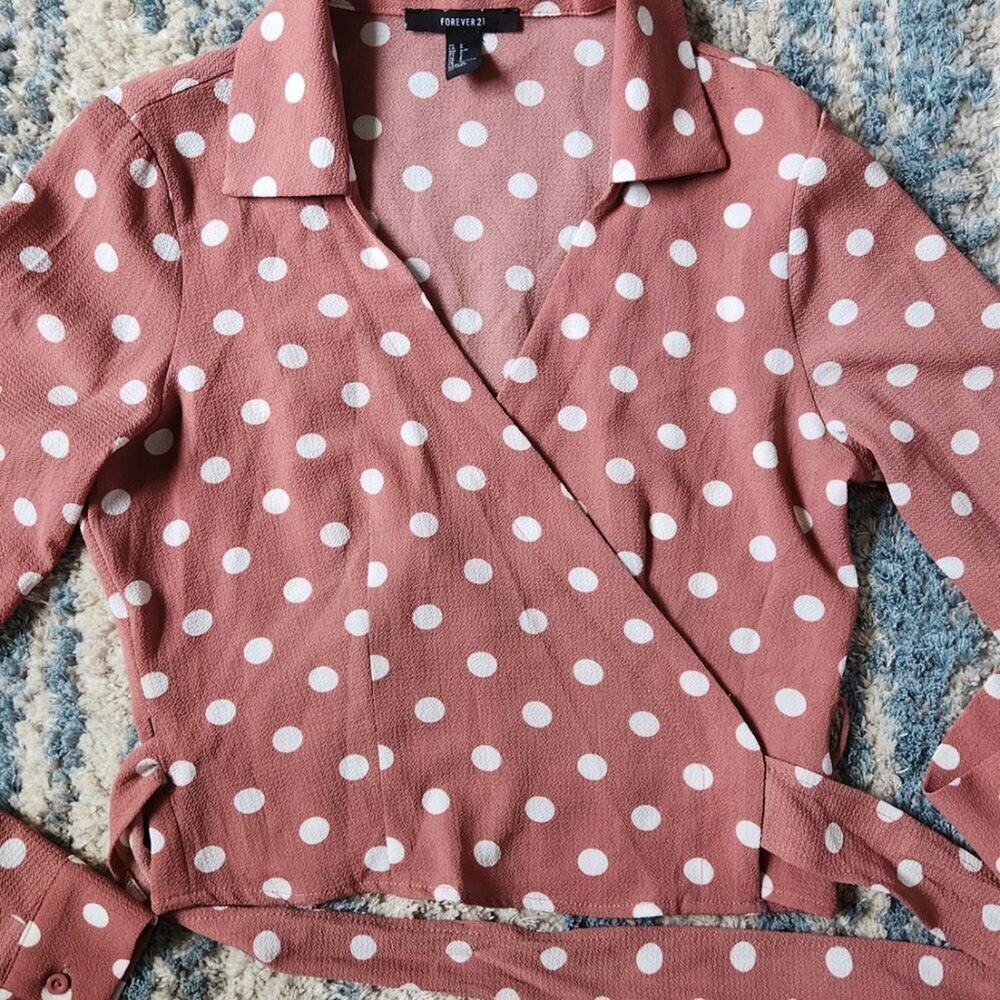 F21 Mauve Polka Dot Wrap Around Top || Small EUC - Picture 5 of 13
